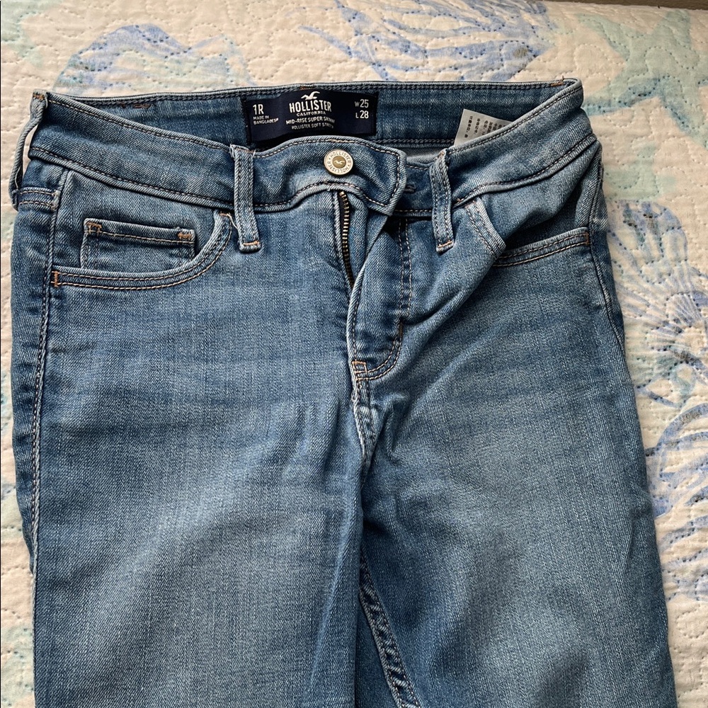 Hollister Women's Light Blue Skinny Jeans